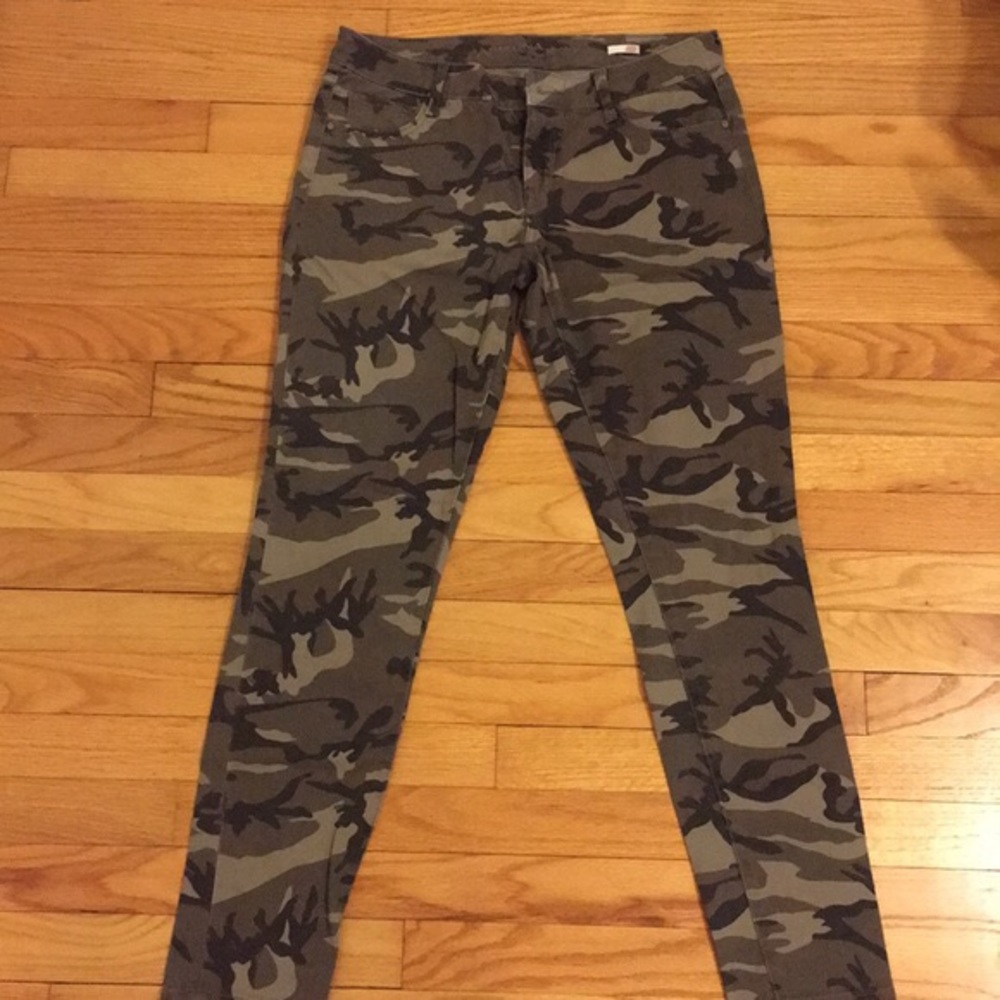‼️Arizona camo green jeans‼️